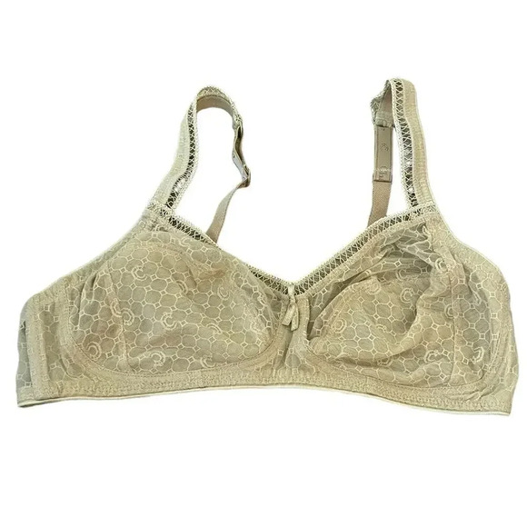 Chantelle Women's Beige Underwire Non Padded Mesh Push Up Bra Size 38C - Picture 1 of 4